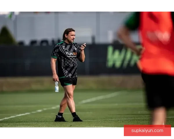 美因茨展现卓越控球能力,球队整体表现稳步提升引关注 美因茨展现卓越控球能力,球队整体表现稳步提升引关注